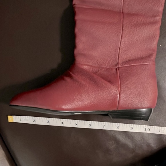 Classique red leather upper boots, size 6 1/2M - Picture 7 of 13